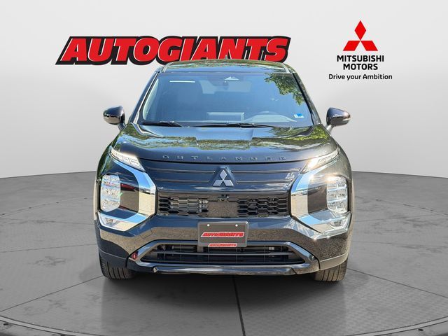 2026 Mitsubishi Outlander LE