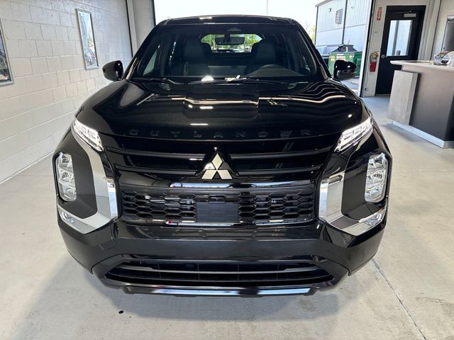 2026 Mitsubishi Outlander LE