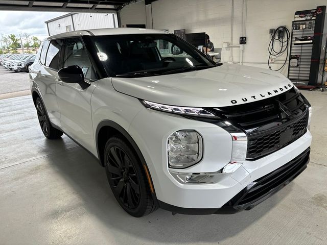 2026 Mitsubishi Outlander LE