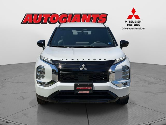 2026 Mitsubishi Outlander LE