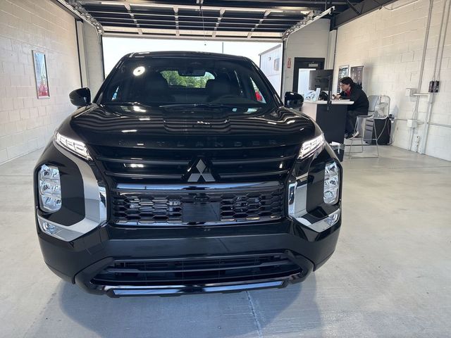 2026 Mitsubishi Outlander LE