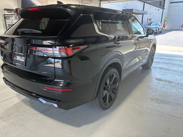 2026 Mitsubishi Outlander LE