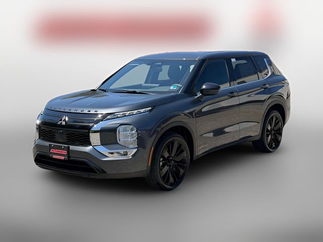 2026 Mitsubishi Outlander LE