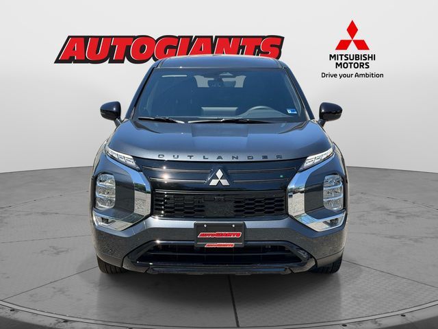 2026 Mitsubishi Outlander LE