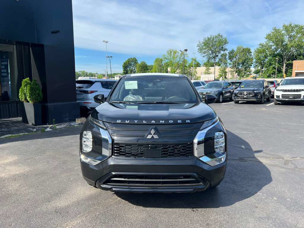 New 2024 Mitsubishi Outlander with Sunroof For Sale in Boston, MA