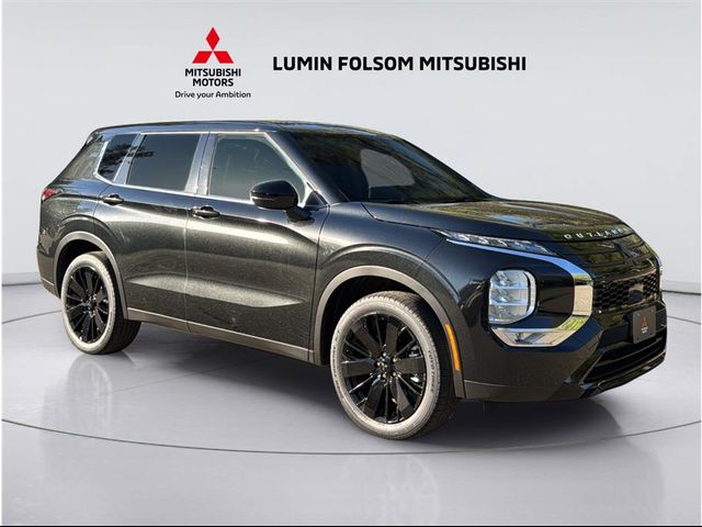 2026 Mitsubishi Outlander LE