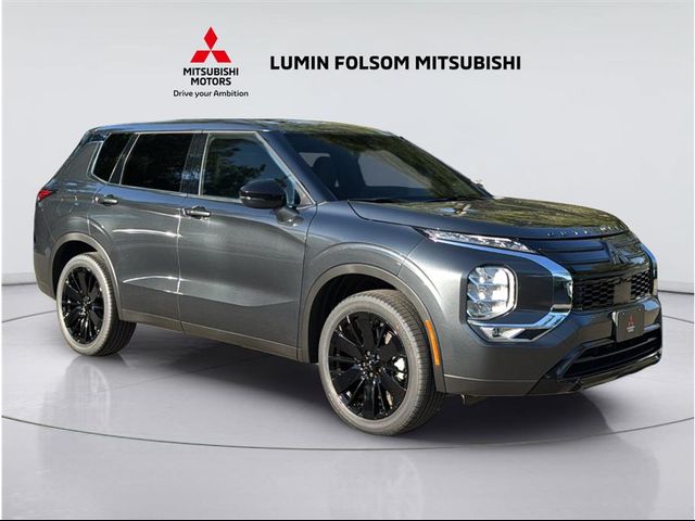2026 Mitsubishi Outlander LE