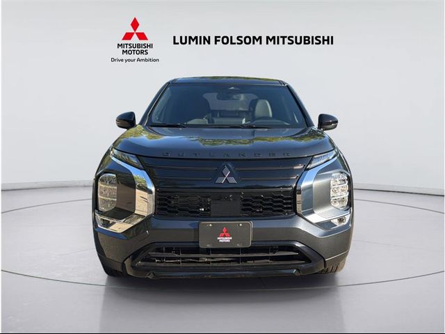 2026 Mitsubishi Outlander LE