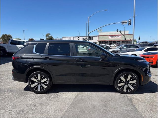 2026 Mitsubishi Outlander SE
