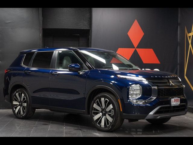 2026 Mitsubishi Outlander SE