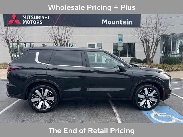 2026 Mitsubishi Outlander SE