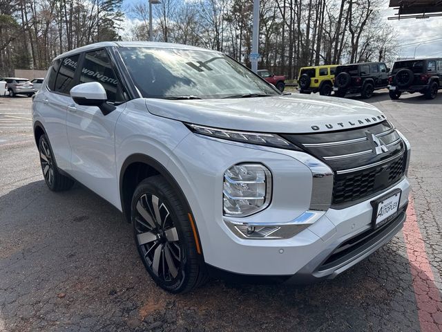 2026 Mitsubishi Outlander SE