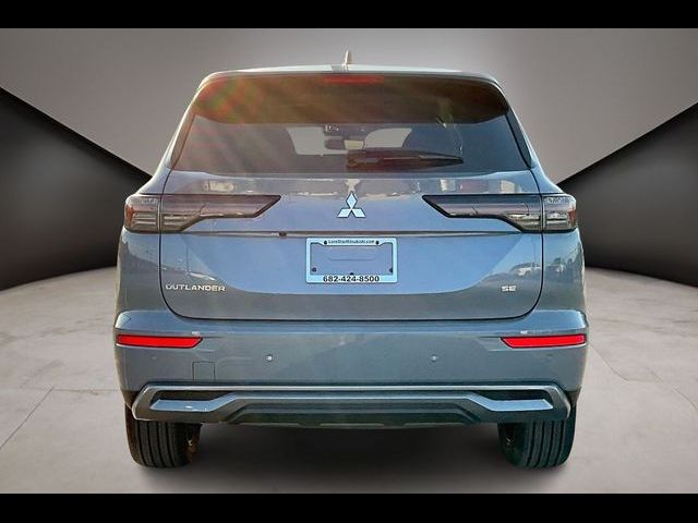 2026 Mitsubishi Outlander SE