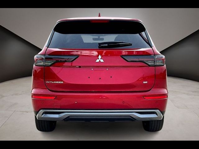 2026 Mitsubishi Outlander SE