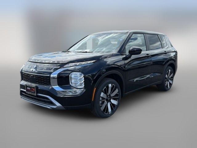 2026 Mitsubishi Outlander LE