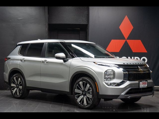 2026 Mitsubishi Outlander SE