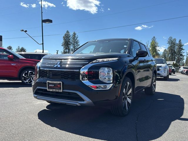 2026 Mitsubishi Outlander LE