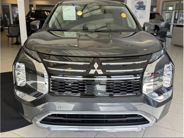 2026 Mitsubishi Outlander Plug-In Hybrid SE