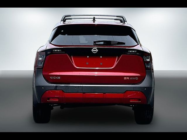 2026 Nissan Kicks SR