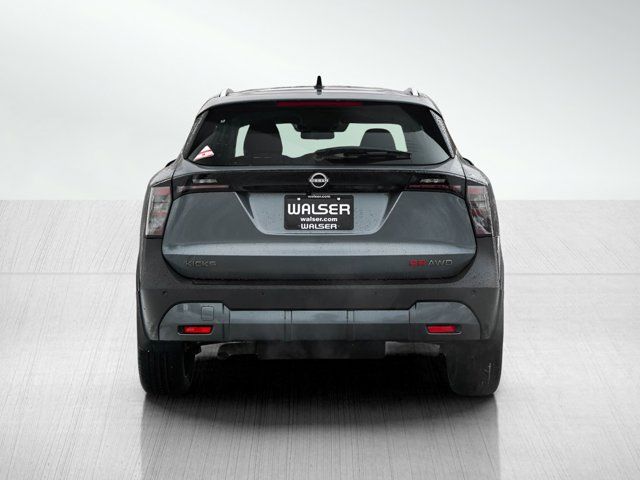 2026 Nissan Kicks SR