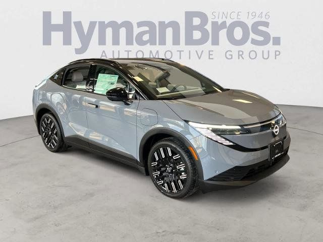 2026 Nissan LEAF PLATINUM+