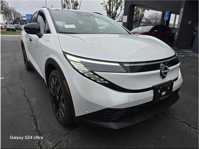 2026 Nissan LEAF PLATINUM+