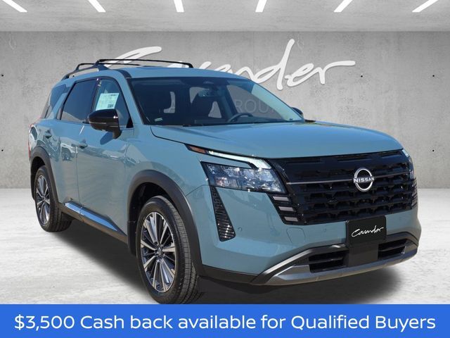 2026 Nissan Pathfinder Platinum