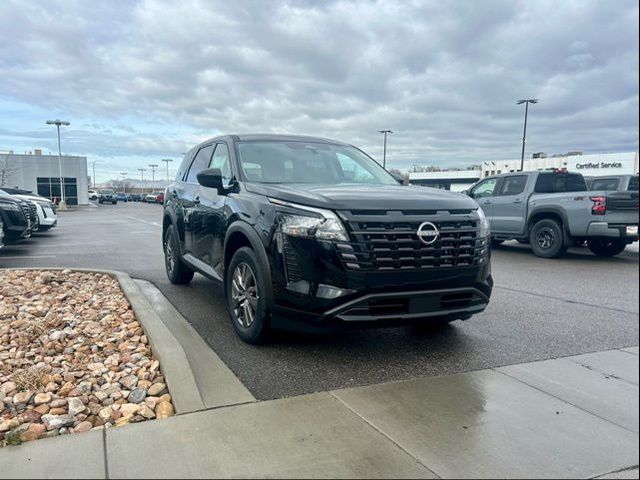 2026 Nissan Pathfinder S