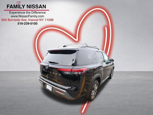 2026 Nissan Pathfinder SL