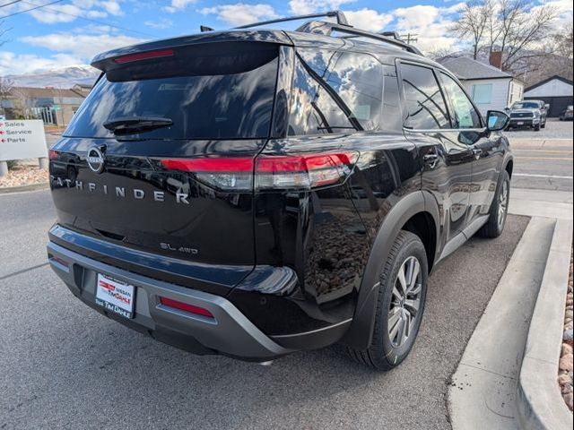 2026 Nissan Pathfinder SL