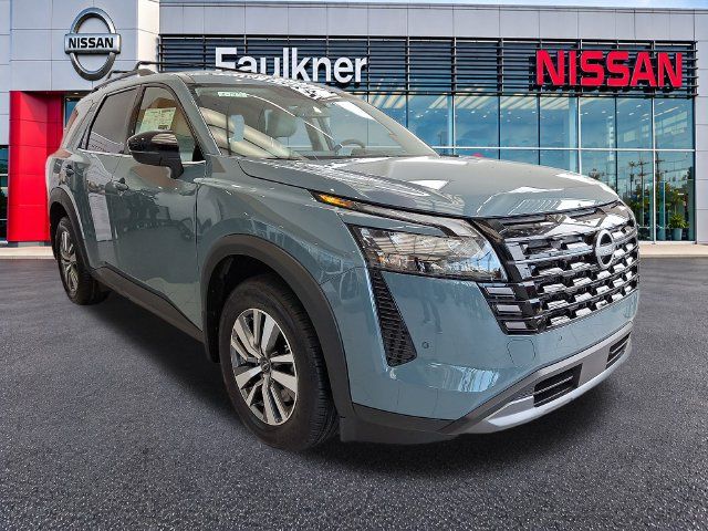 2026 Nissan Pathfinder SL