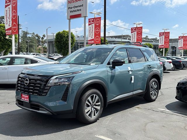 2026 Nissan Pathfinder SL