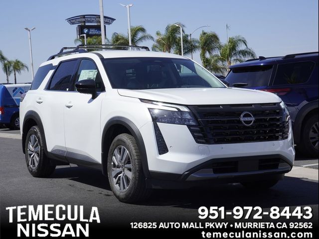 2026 Nissan Pathfinder SL