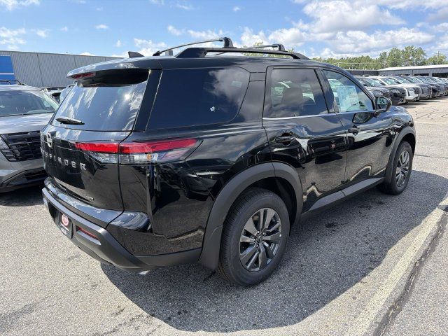 2026 Nissan Pathfinder SV