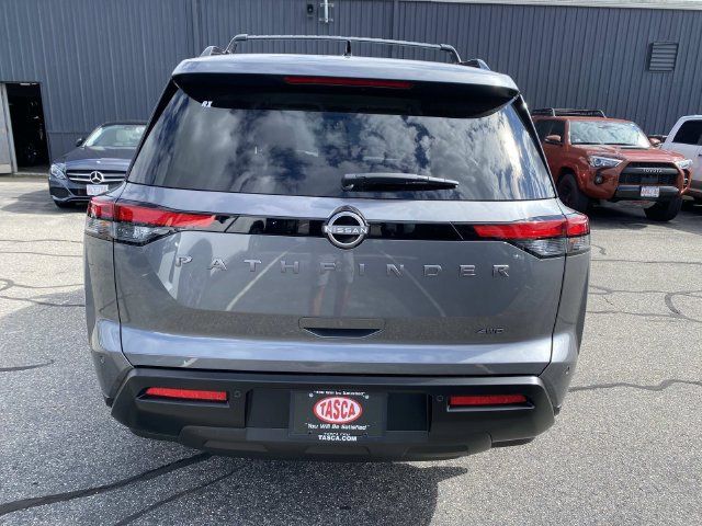 2026 Nissan Pathfinder SV