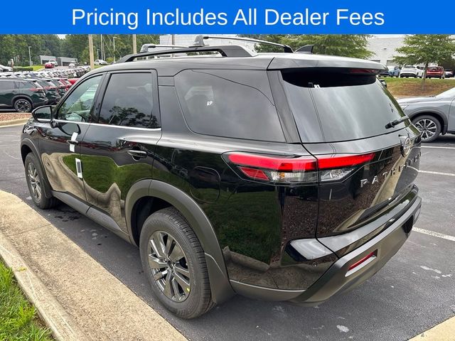2026 Nissan Pathfinder SV