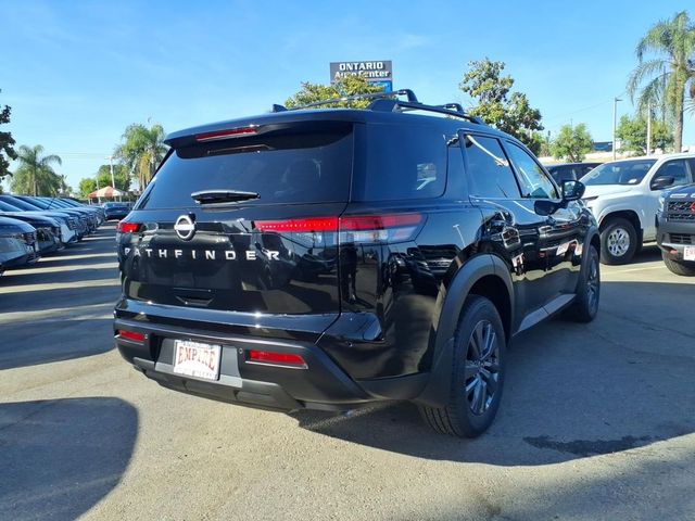 2026 Nissan Pathfinder SV