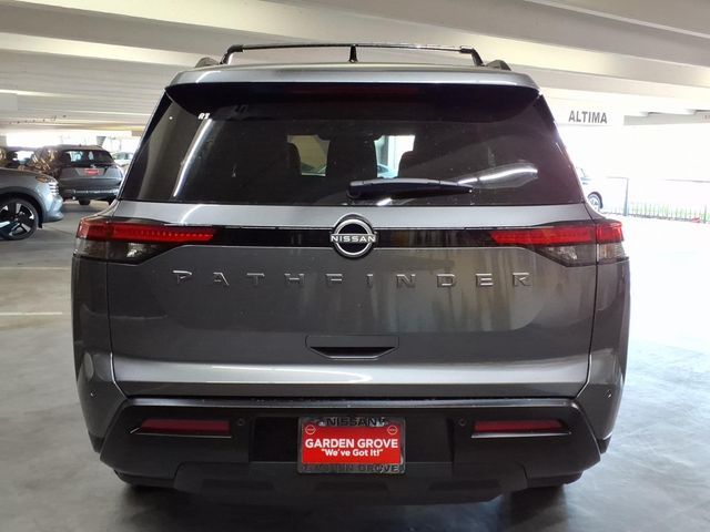 2026 Nissan Pathfinder SV