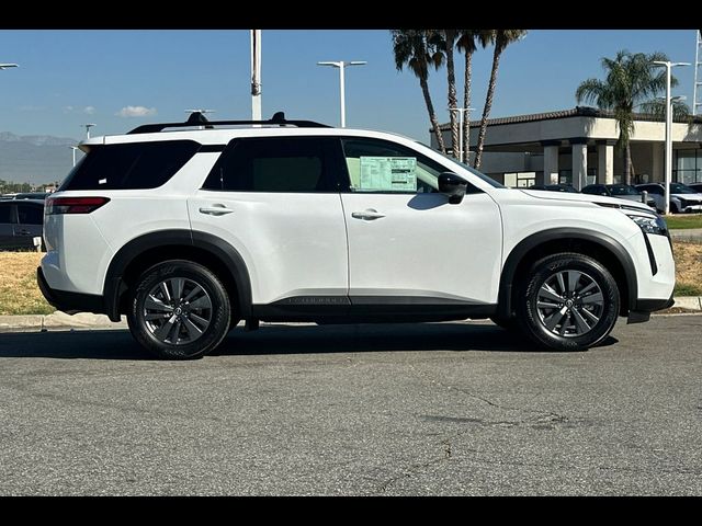 2026 Nissan Pathfinder SV
