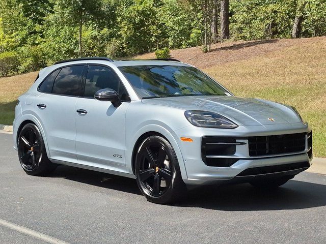 2026 Porsche Cayenne GTS