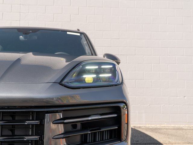 2026 Porsche Cayenne E-Hybrid Base