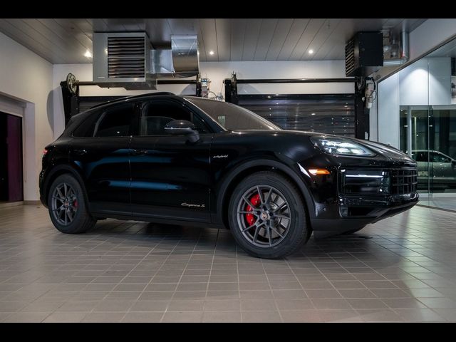 2026 Porsche Cayenne E-Hybrid S