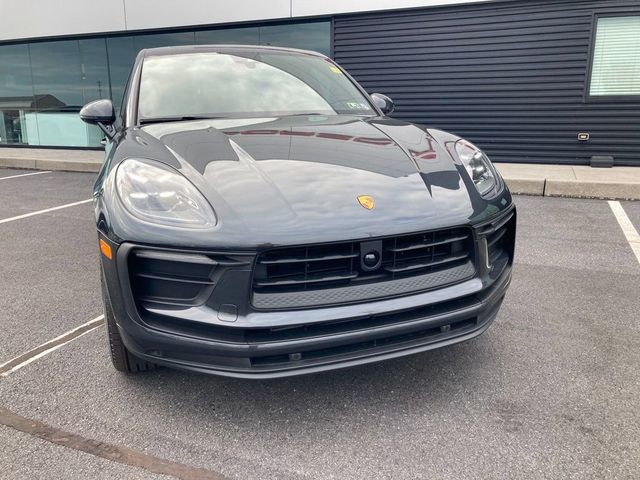 2026 Porsche Macan Base