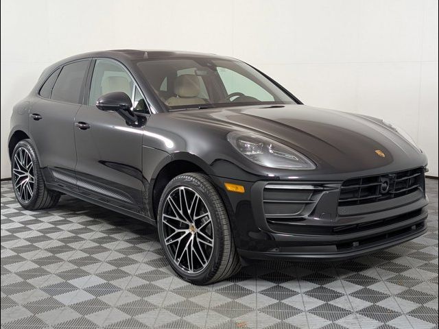 2026 Porsche Macan Base