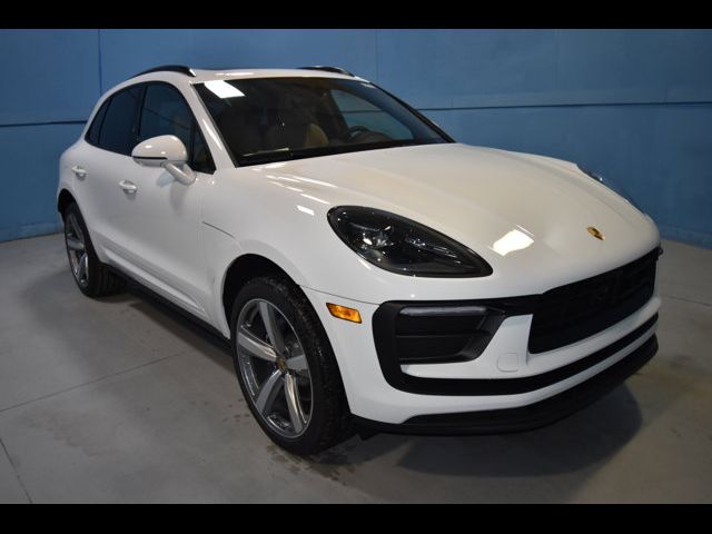 2026 Porsche Macan Base