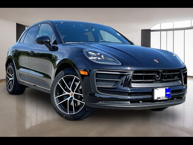2026 Porsche Macan Base