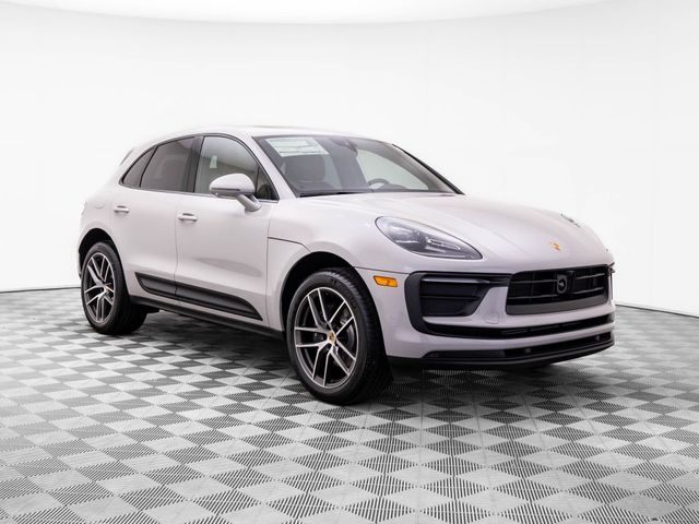 2026 Porsche Macan 