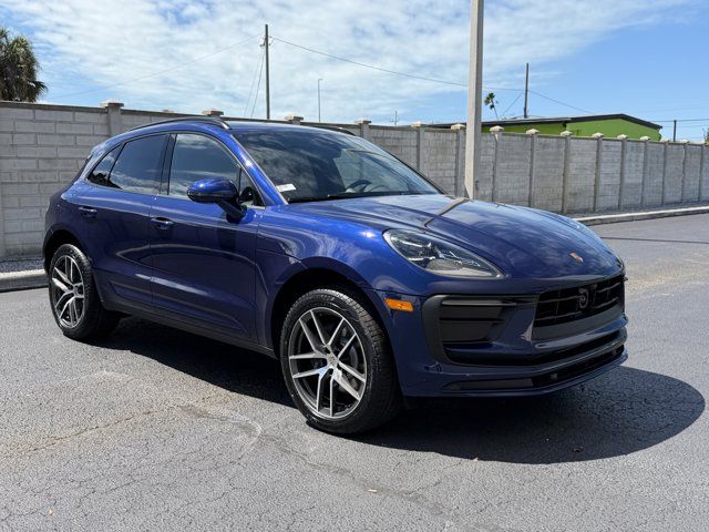 2026 Porsche Macan Base