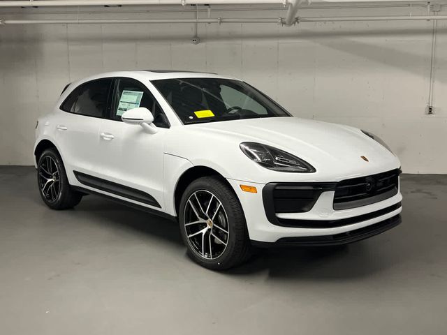 2026 Porsche Macan Base