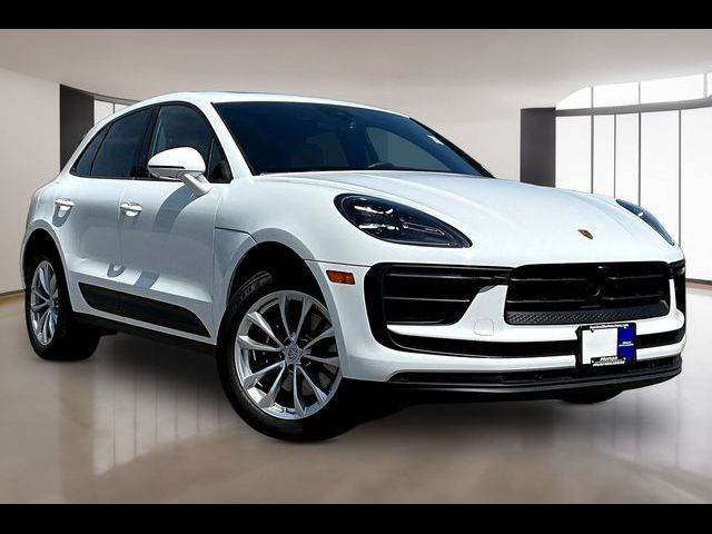 2026 Porsche Macan Base